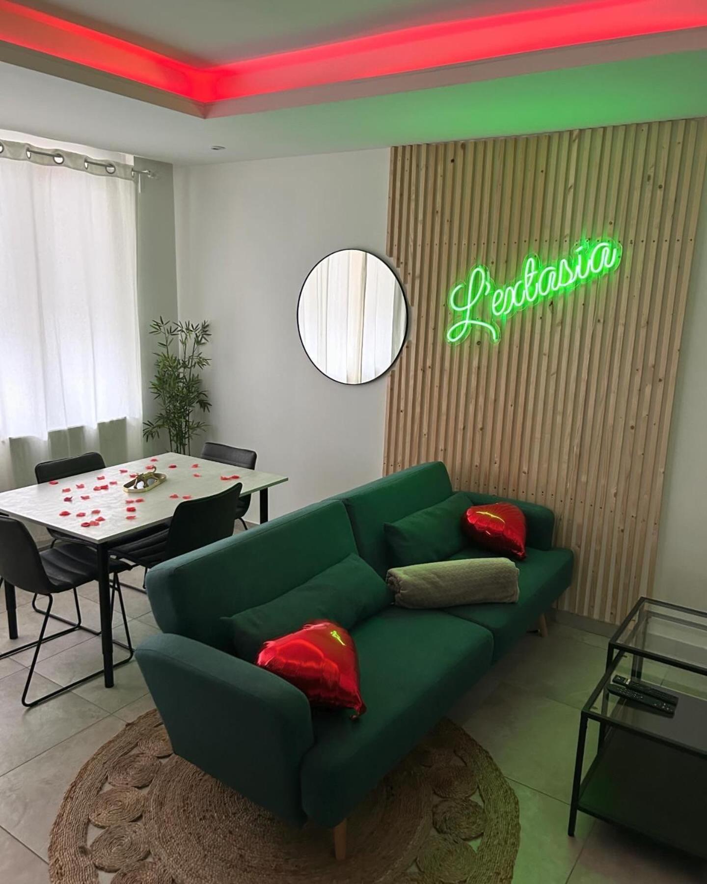 L'Extasia Appartement,Spa Jacuzzi Гренобъл Екстериор снимка
